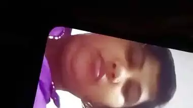 Bhabhi affair with lover exposed her boobs at desi49