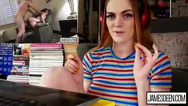 CARLY RAE SUMMERS REACTS TO JAMES DEEN VS ABBIE MALEY - HONEST PORN REACTIONS - HPR10