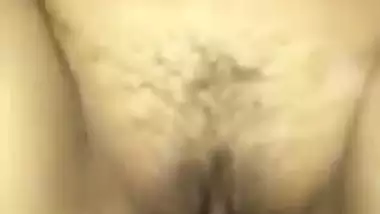 Pakistani naked babe rides on her lover’s dick