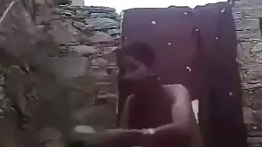 Bangladeshi village girl nude bathing video