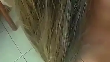 Indian xxx MMS of a sexy girl taking cum on her face